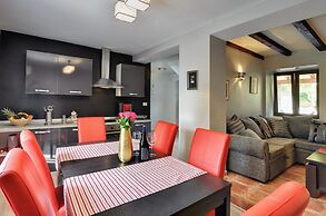 Holiday Home in Liznjan With Private Pool