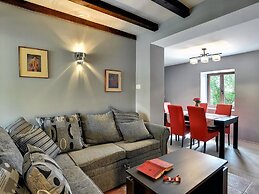 Holiday Home in Liznjan With Private Pool