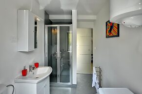 Holiday Home in Liznjan With Private Pool