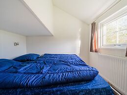 Comfortable Chalet Near Park De Veluwe