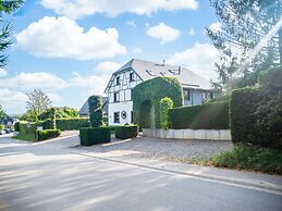 Spacious Holiday Home in Malmedy near Nature Parc High Venn