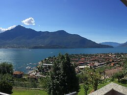 Spacious Apartment in Vercana with Hot Tub