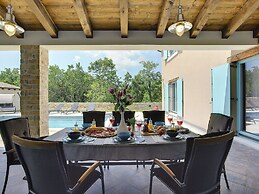 Lovely Holiday Home With Private Pool