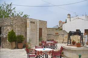 Authentic 10 Person Villa Near the Sea