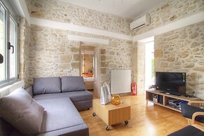 Authentic 10 Person Villa Near the Sea