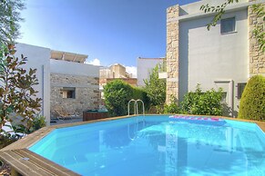 Authentic 10 Person Villa Near the Sea