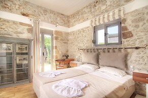 Authentic 10 Person Villa Near the Sea