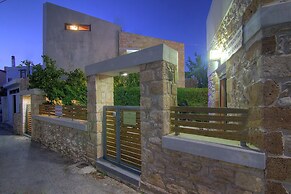 Authentic 10 Person Villa Near the Sea