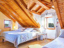 Heritage Villa near Milna with Private Swimming Pool