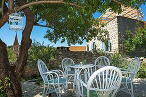 Heritage Villa near Milna with Private Swimming Pool