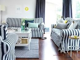 Stylish Stay on the Water