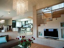 Villa With Private Pool, BBQ Area