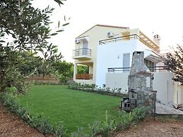 Villa With Private Pool, BBQ Area