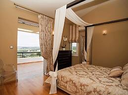 Villa With Private Pool, BBQ Area