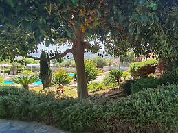 Villa With Private Pool, BBQ Area