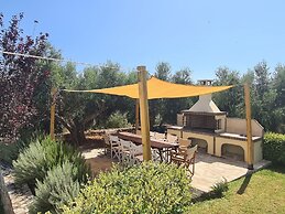 Villa With Private Pool, BBQ Area