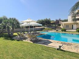 Villa With Private Pool, BBQ Area