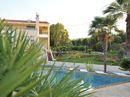 Villa With Private Pool, BBQ Area