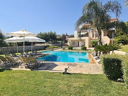 Villa With Private Pool, BBQ Area