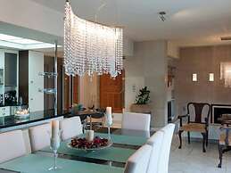 Villa With Private Pool, BBQ Area