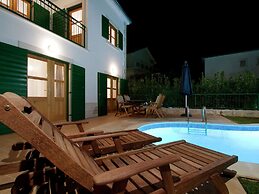 Beautiful Villa With Spacious Terrace and Private Swimming Pool, on th