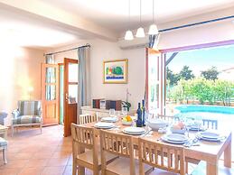 Beautiful Villa With Spacious Terrace and Private Swimming Pool, on th