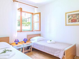 Beautiful Villa With Spacious Terrace and Private Swimming Pool, on th