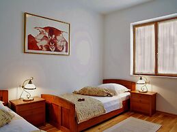 Child-friendly Villa With Private Swimming Pool and sea View in Sumart