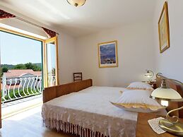 Child-friendly Villa With Private Swimming Pool and sea View in Sumart