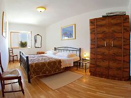 Child-friendly Villa With Private Swimming Pool and sea View in Sumart