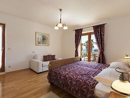 Child-friendly Villa With Private Swimming Pool and sea View in Sumart