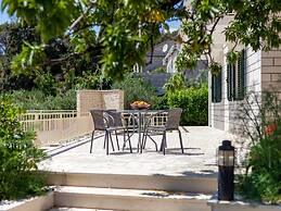 Child-friendly Villa With Private Swimming Pool and sea View in Sumart