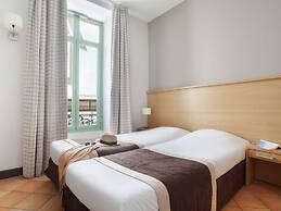 Stately Apartment in a Former Hotel