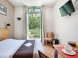 Stately Apartment in a Former Hotel