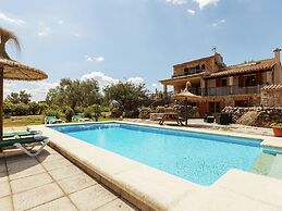 Belvilla by OYO Almadrava