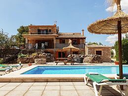 Belvilla by OYO Almadrava