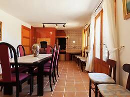 Belvilla by OYO Almadrava