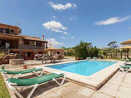 Belvilla by OYO Almadrava