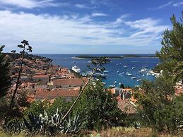 Charming Villa With Spacious Rooms and Private Swimming Pool in the La