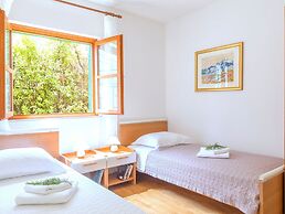 Charming Villa With Spacious Rooms and Private Swimming Pool in the La