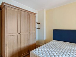 Spacious Apartment in Rancone With Lake View