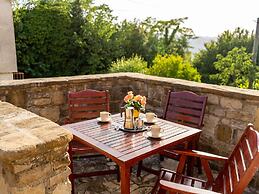 Comfortable Holiday Home With Pool