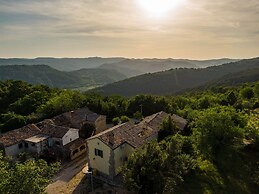 Comfortable Holiday Home With Pool