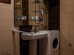 Comfortable Holiday Home With Pool