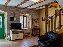 Comfortable Holiday Home With Pool