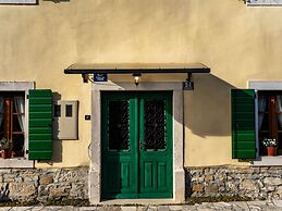 Comfortable Holiday Home With Pool