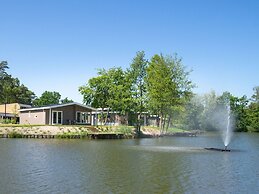 Chalet With Dishwasher in the Green Kempen