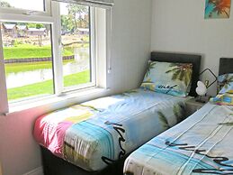Chalet With Dishwasher in the Green Kempen