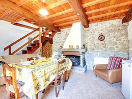 Belvilla by OYO Farmhouse With Private Terrace