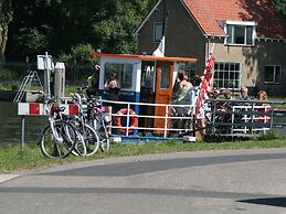 Holiday Home Built in Zaanse Style, Near Alkmaar